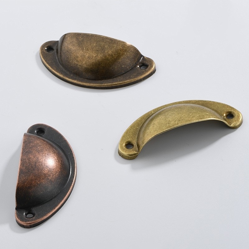 โลหะห้องครัวตู้ลิ้นชักประตู Shellantique ทองเหลืองประตูตู้ Knobs RCW-26986